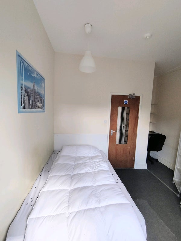 Room Northcote Lane in Cardiff