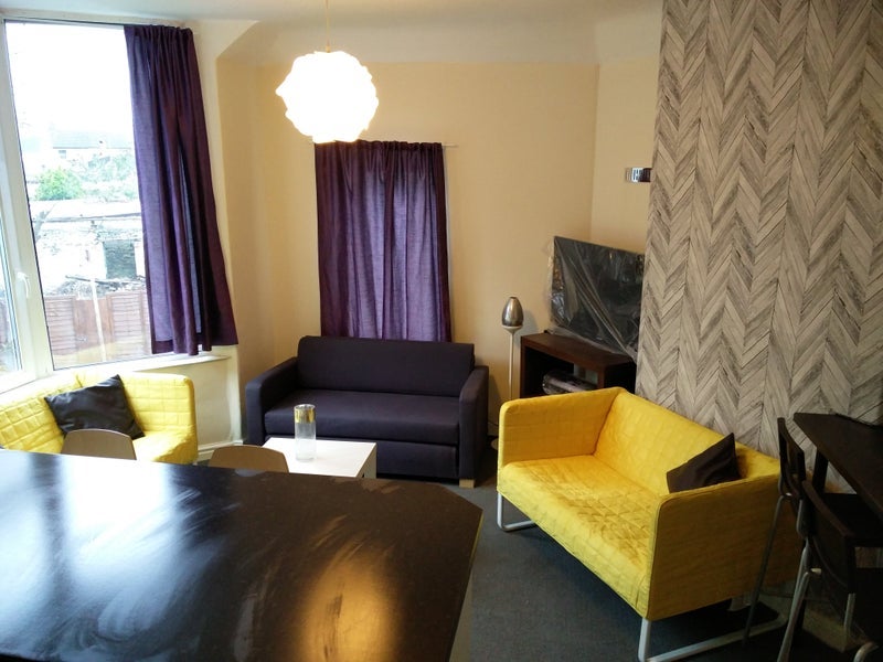 Room Northcote Lane in Cardiff