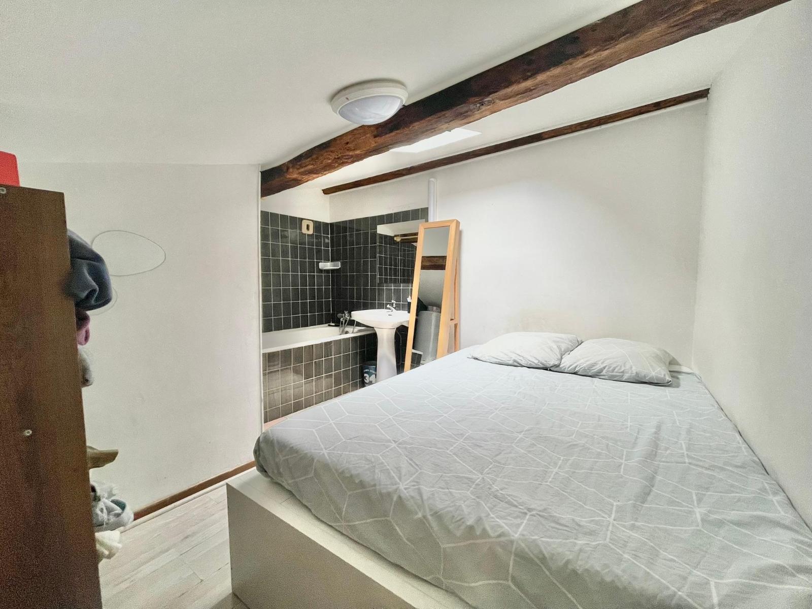 Flat Place Saint-Jean in Valence