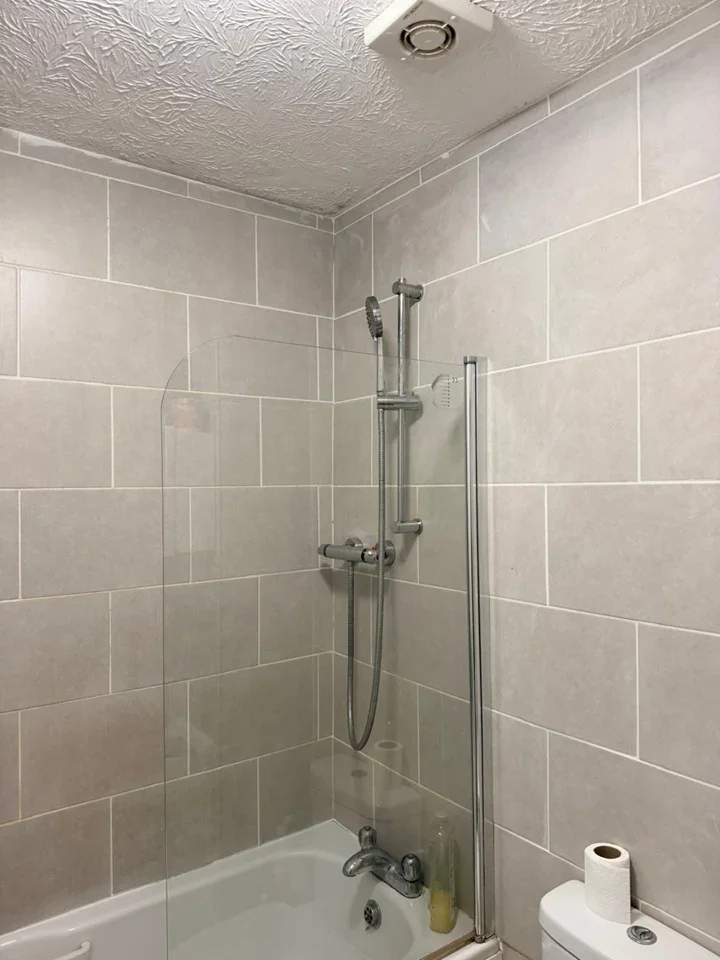 Flat Redbourne Drive in Greater London