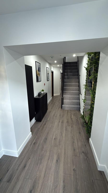Room Paddock Close in Luton