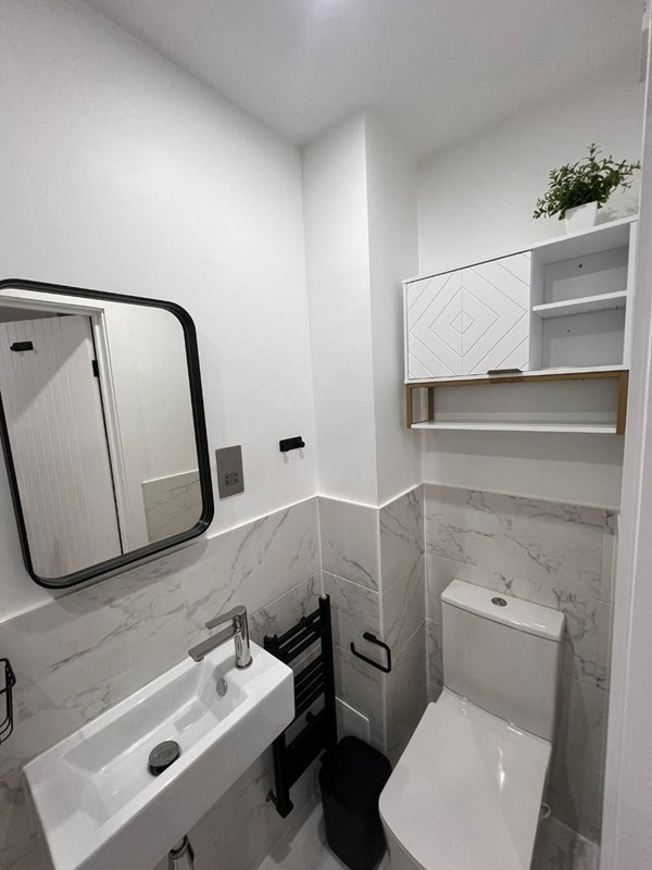 Room Paddock Close in Luton