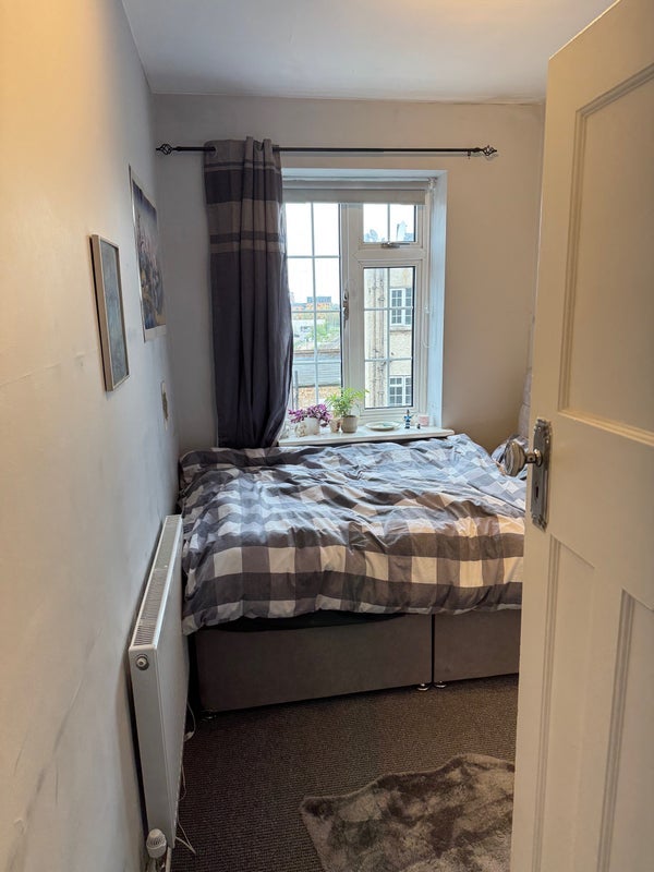 Room Frognal Court in Greater London