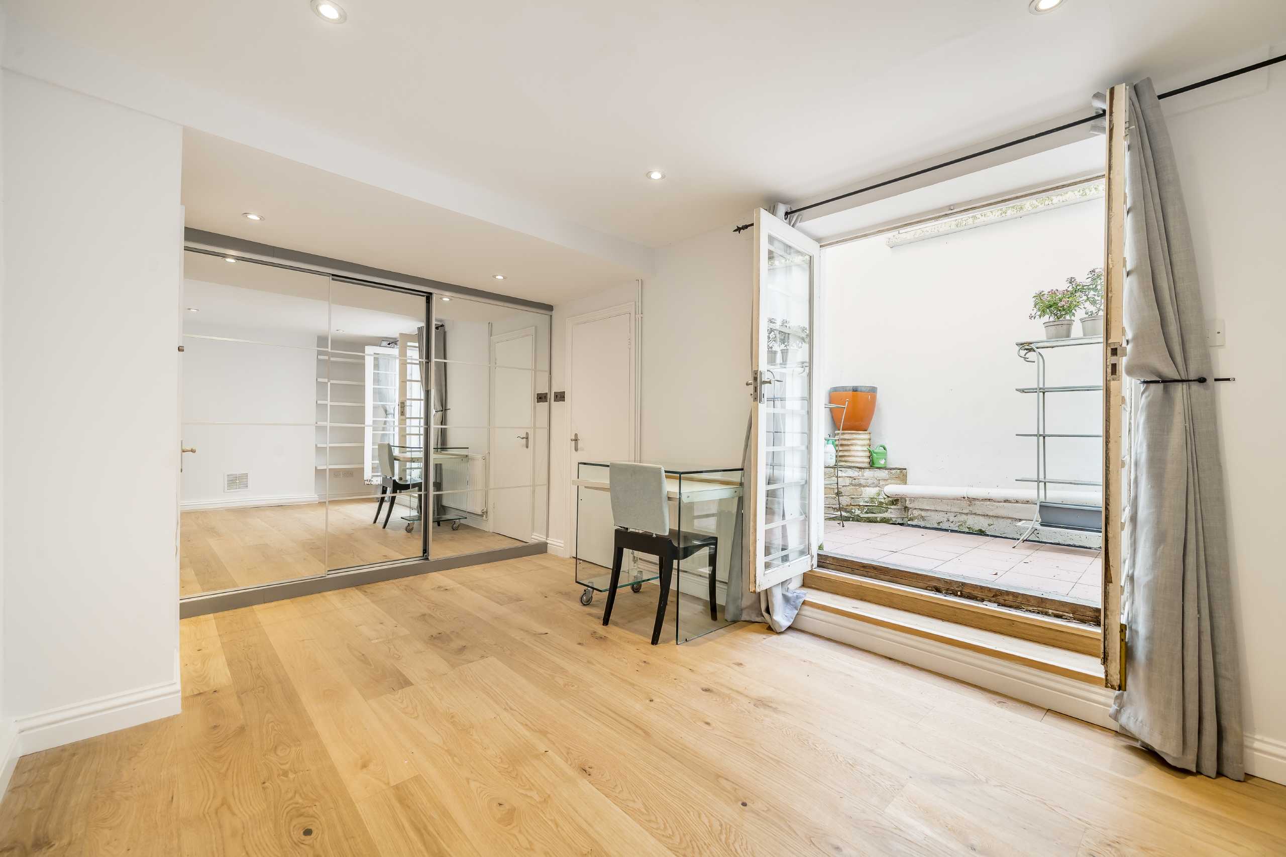 Flat Regent Square in Greater London