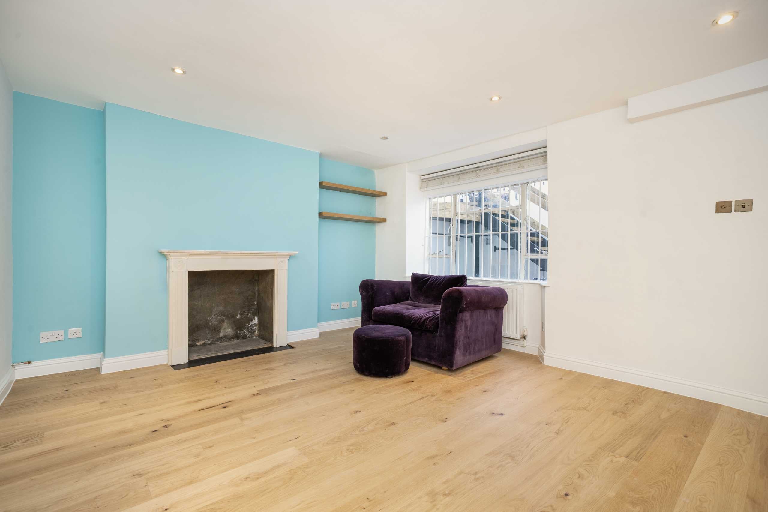 Flat Regent Square in Greater London