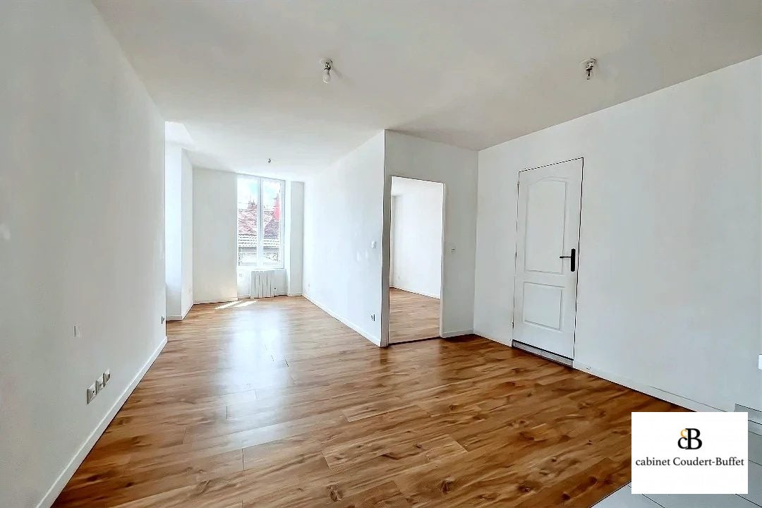 Flat Rue Eugène Perreau in Cosne-Cours-sur-Loire