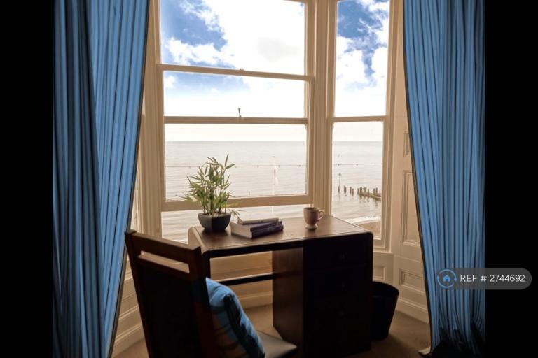 Room Marine Terrace in Aberystwyth
