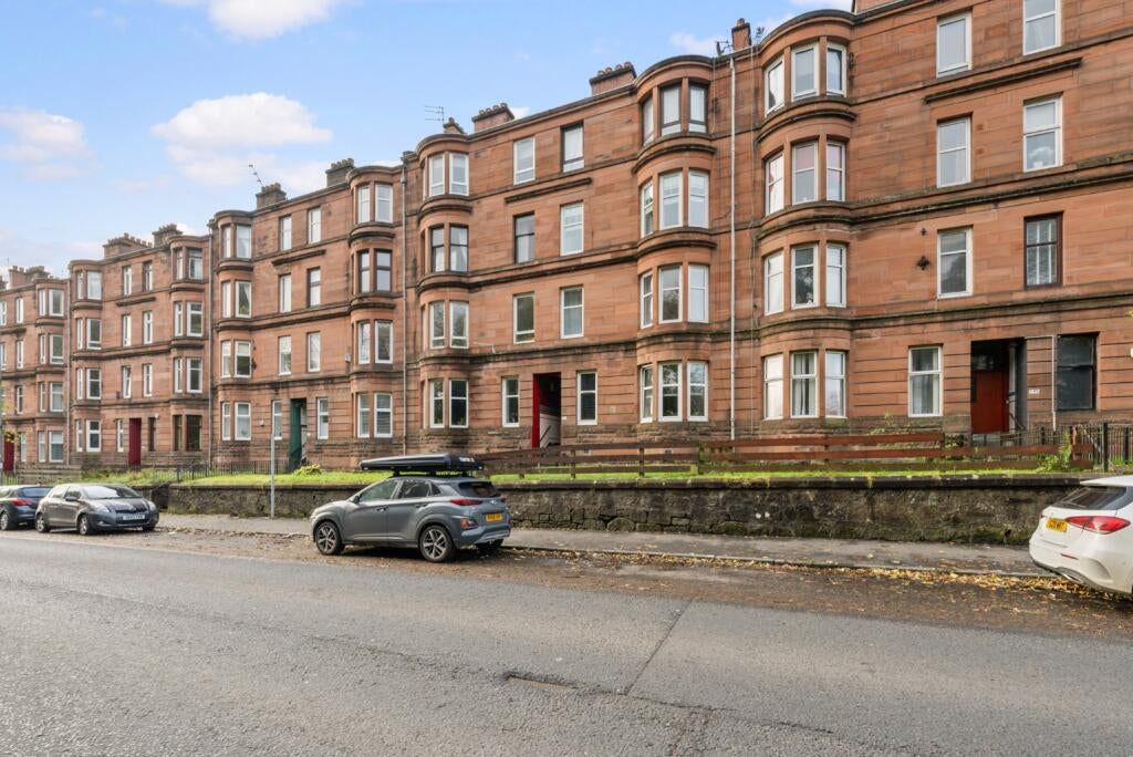 Flat Tollcross Road in Glasgow