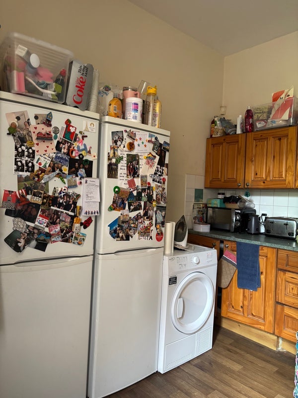 Room Selborne Road in Manchester