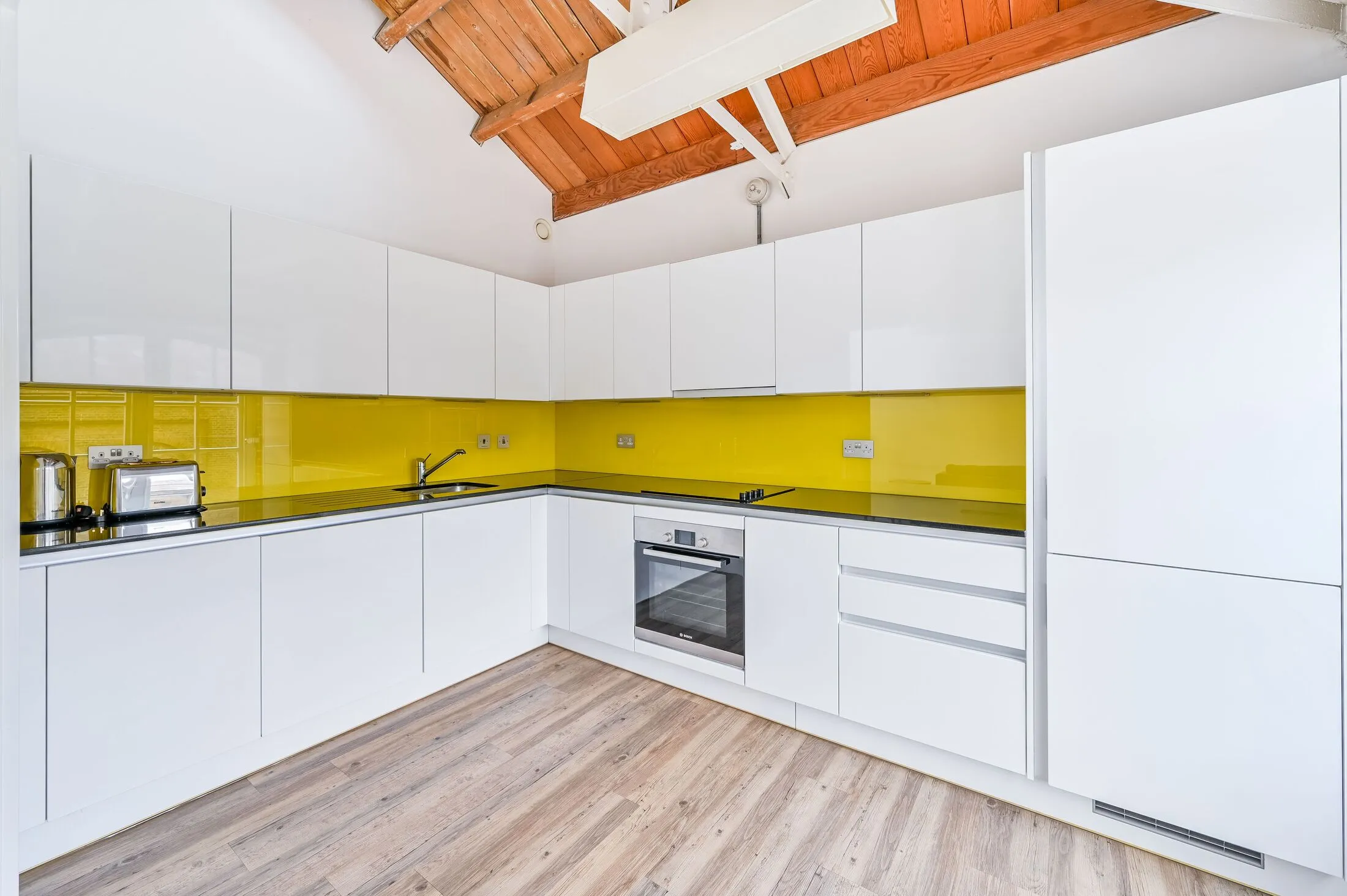 Flat Duke of Wellington Avenue in Greater London