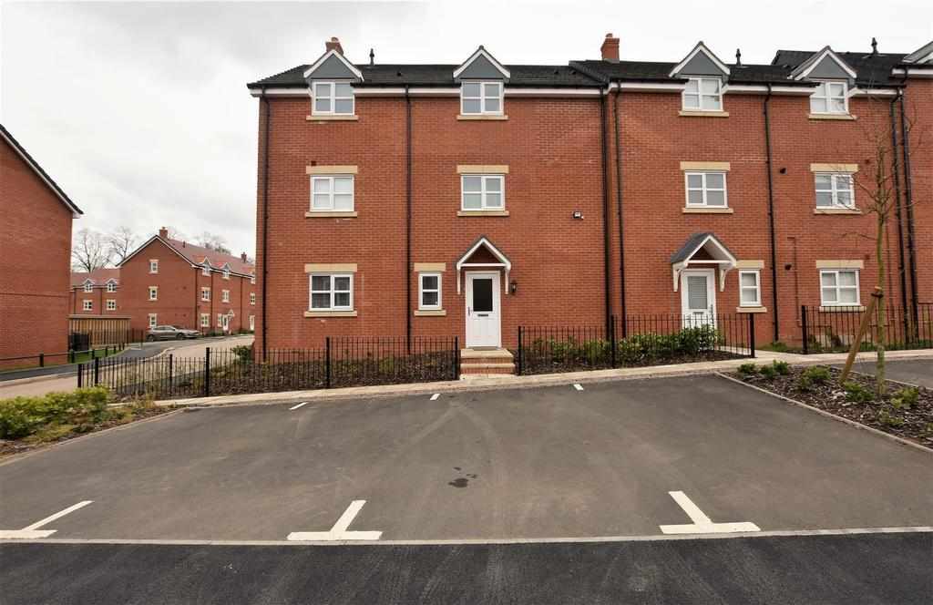 Flat Escelie Way in Birmingham