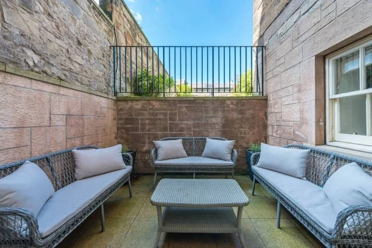 Flat Carlton Terrace in City of Edinburgh