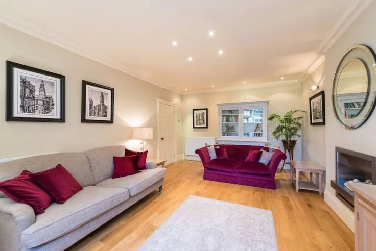 Flat Carlton Terrace in City of Edinburgh