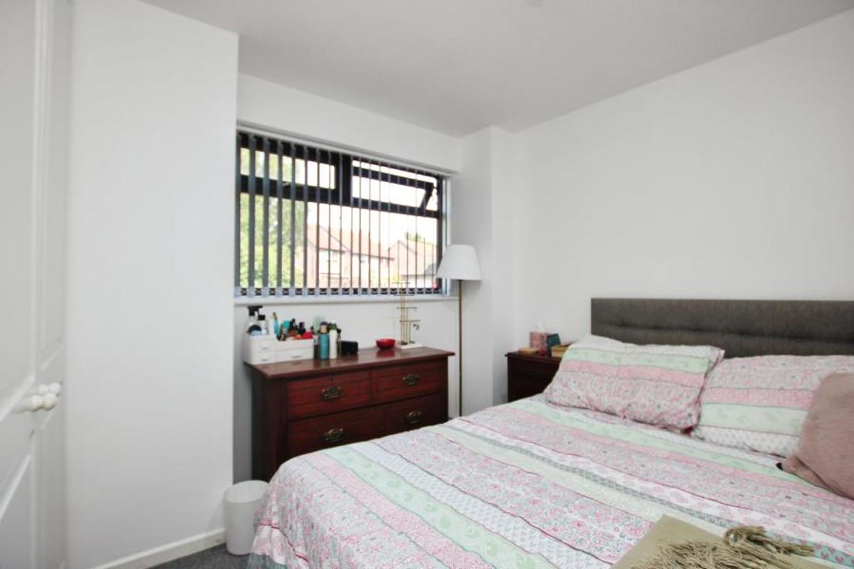 Flat Apseleys Mead in Bradley Stoke