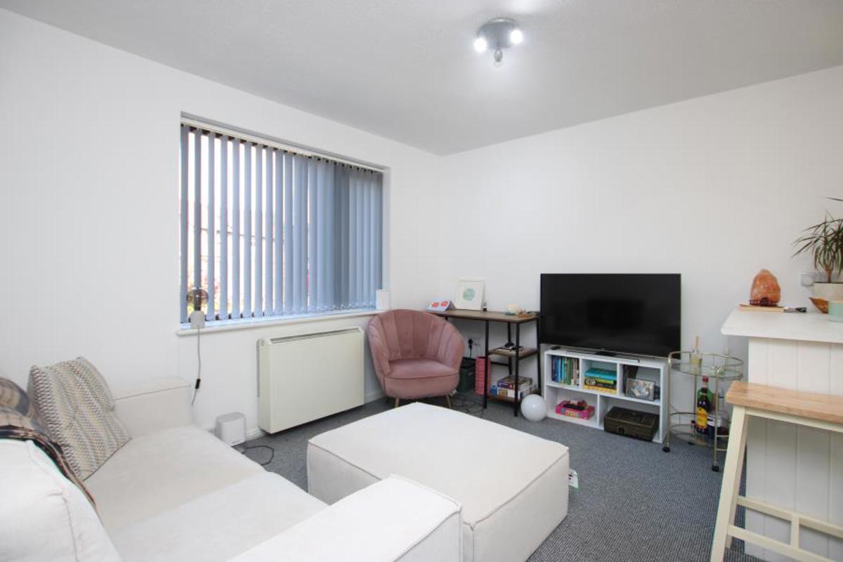 Flat Apseleys Mead in Bradley Stoke
