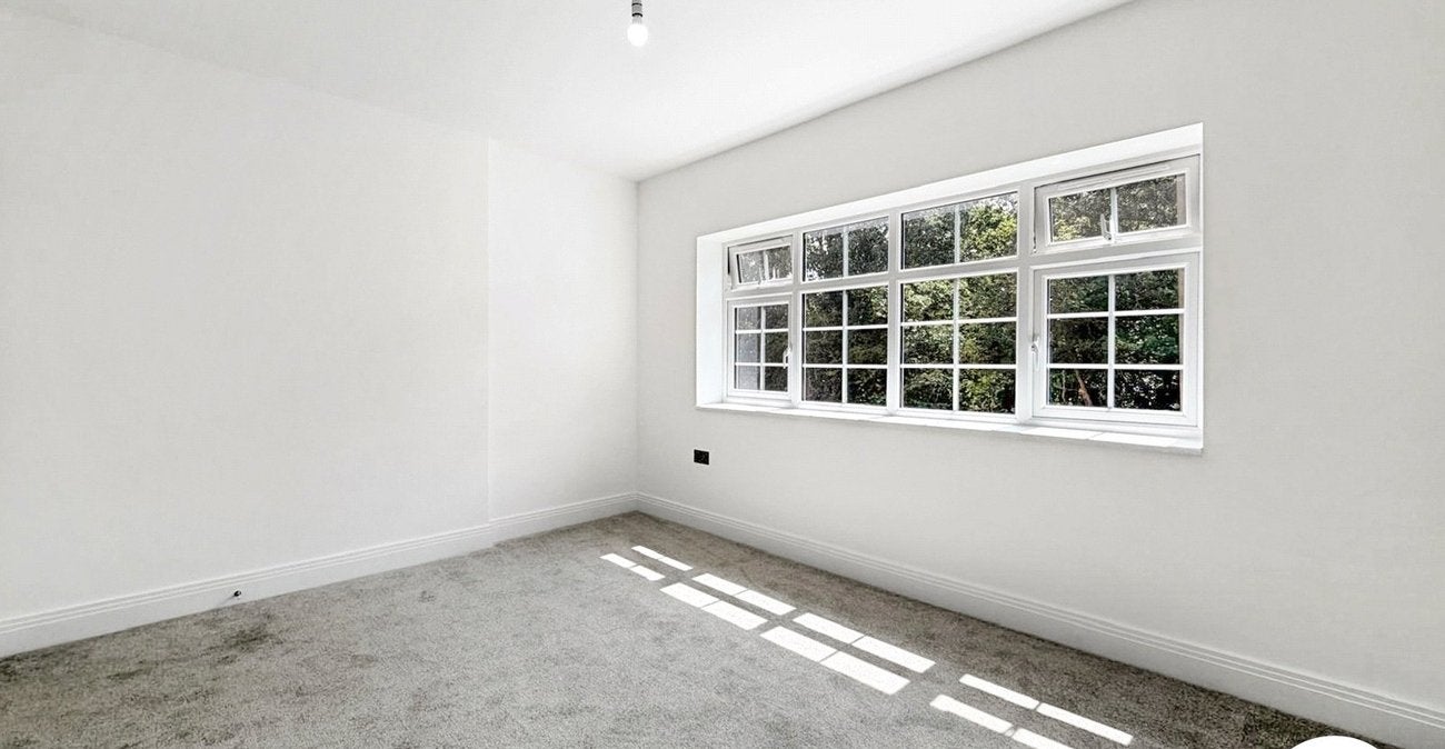Flat Eaglesfield Road in Greater London