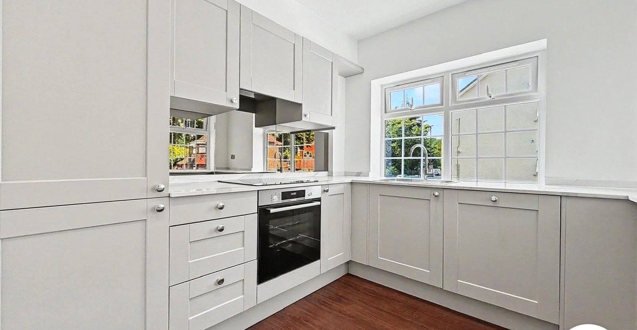 Flat Eaglesfield Road in Greater London