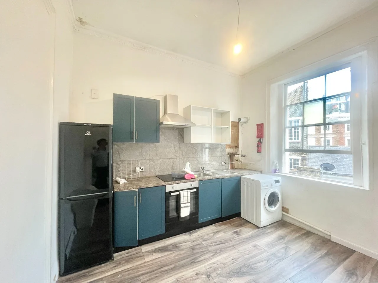 Flat Warwick Way in City of Westminster
