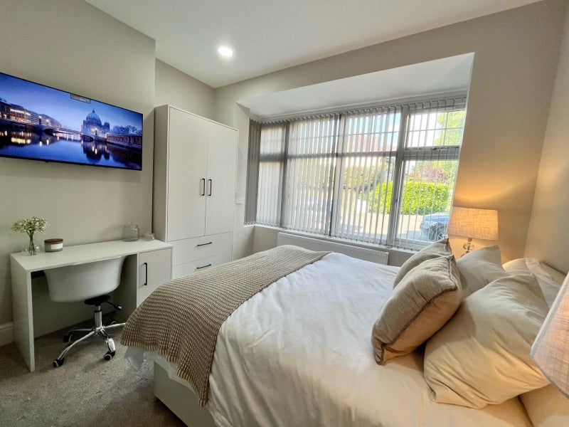 Room Ashfield Avenue in Birmingham