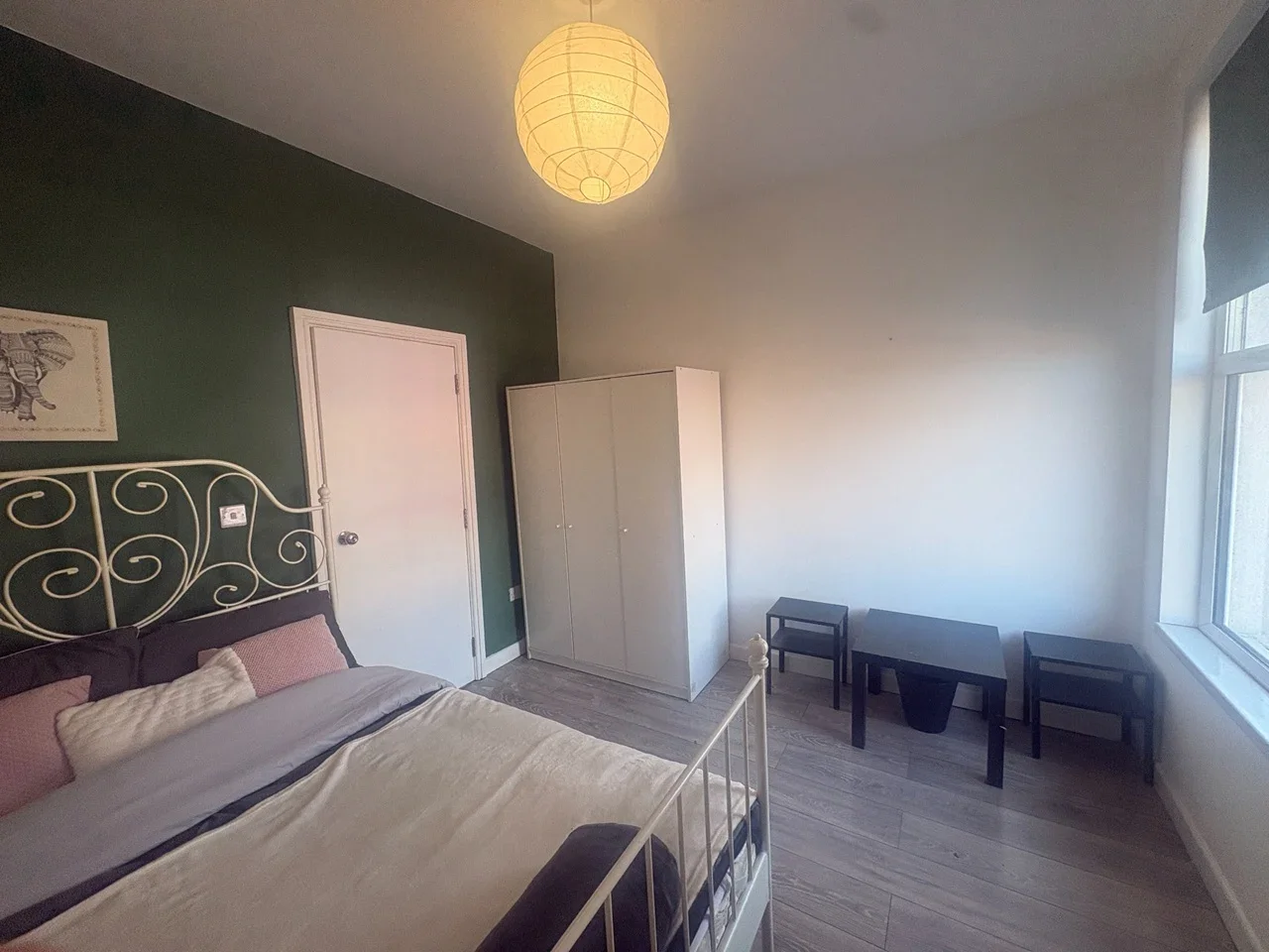Room Wesley Street in Wakefield