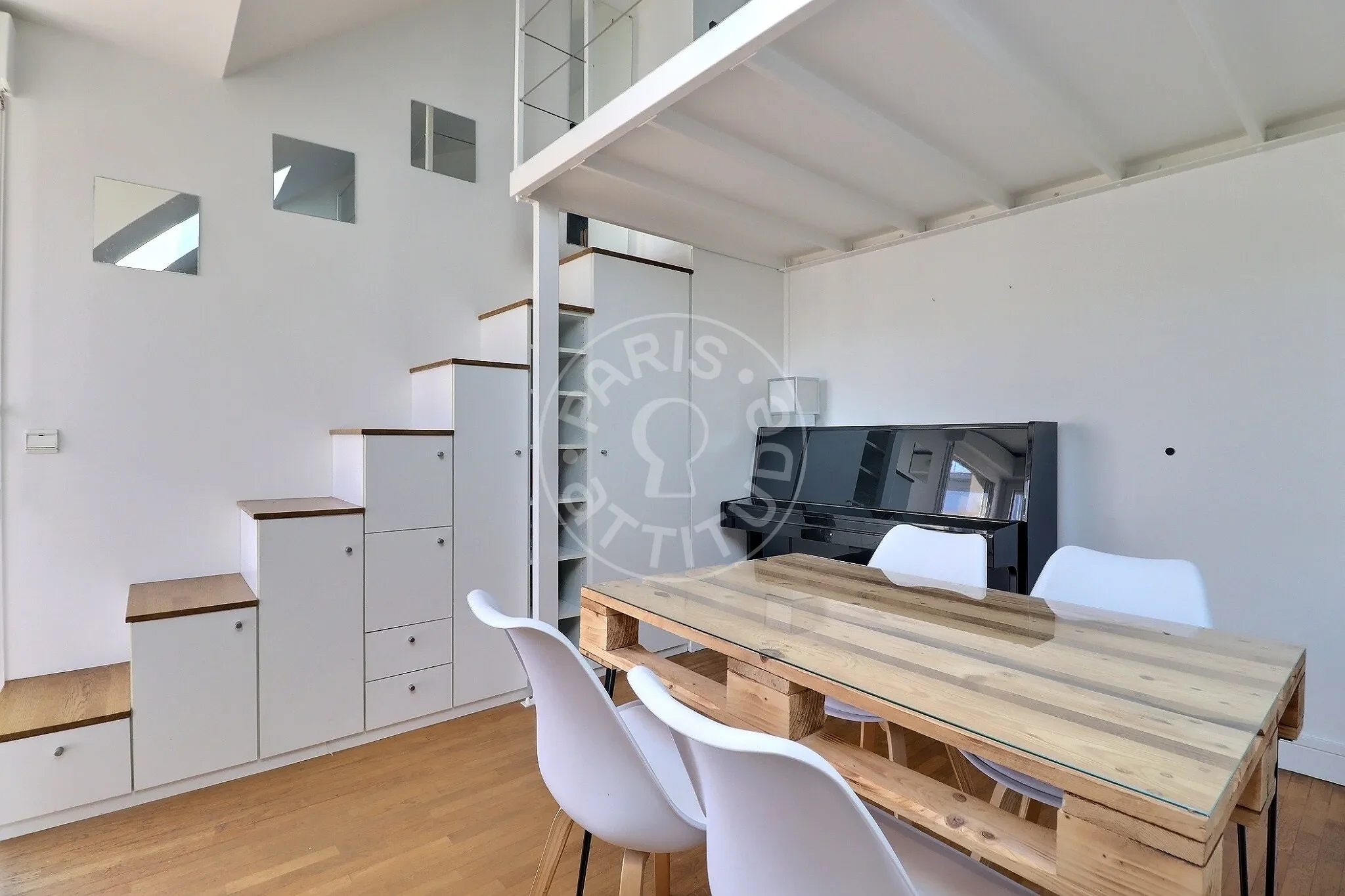 Appartement Rue Paul Fort à Paris