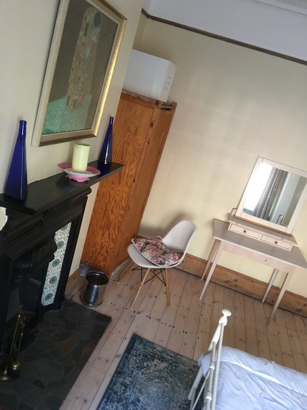 Room Heysham Road in Greater London