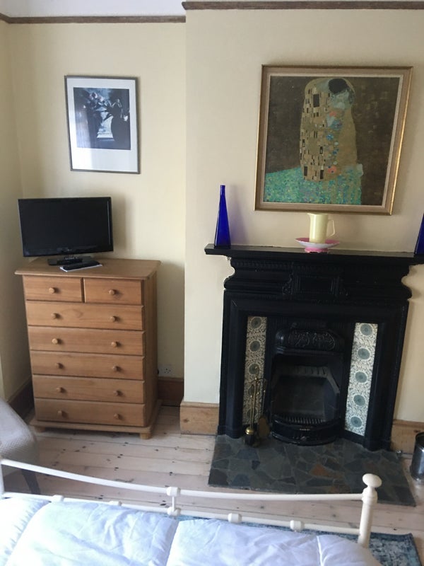 Room Heysham Road in Greater London