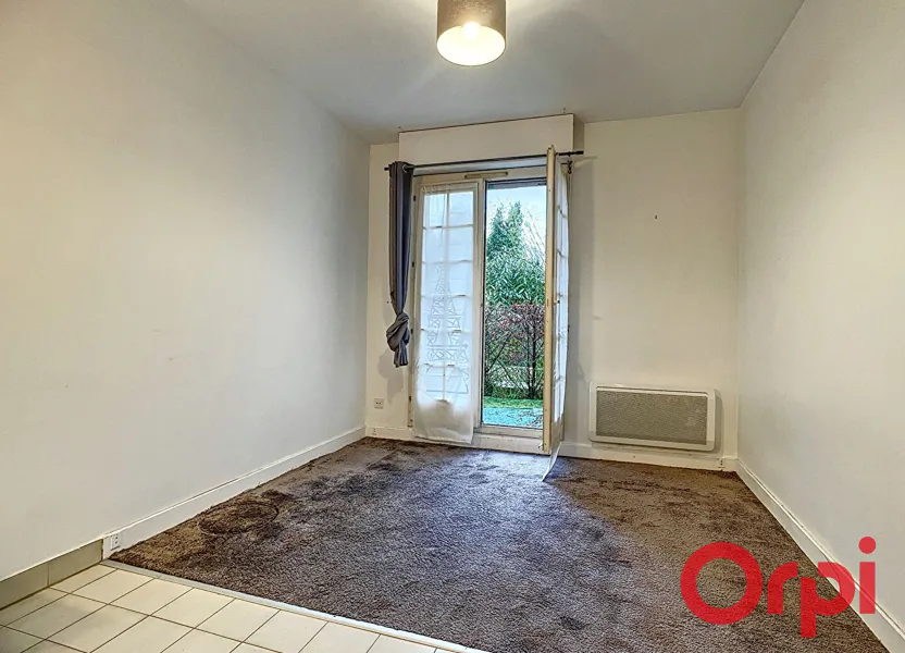 Chambre Rue Colbert à Châtenay-Malabry