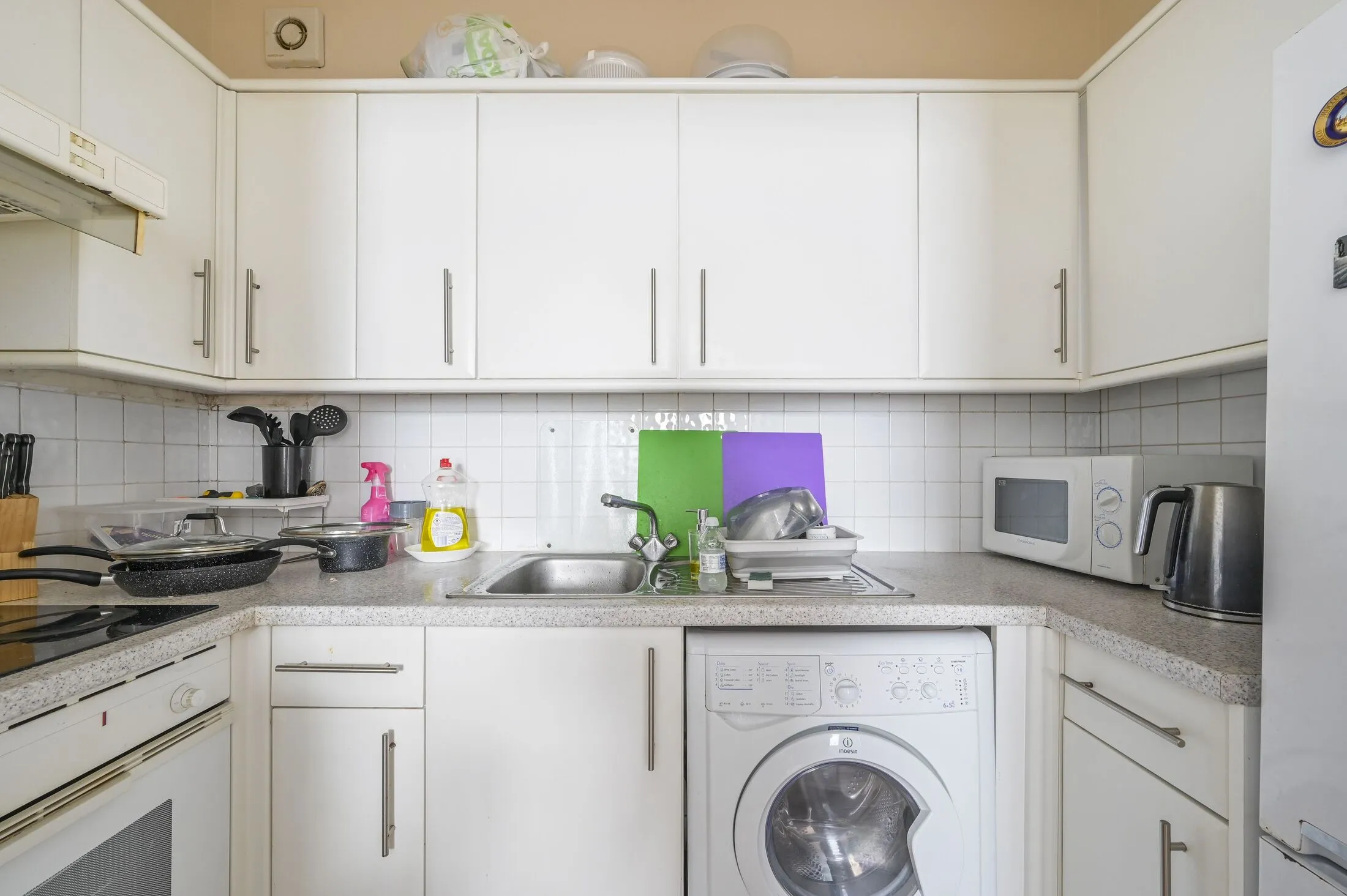 Flat Westferry Road in Greater London