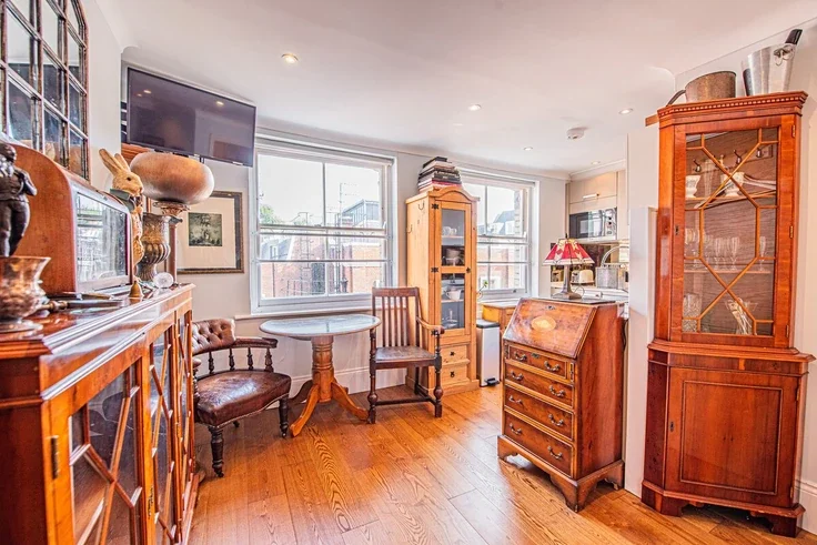 Flat Archer Street in City of Westminster
