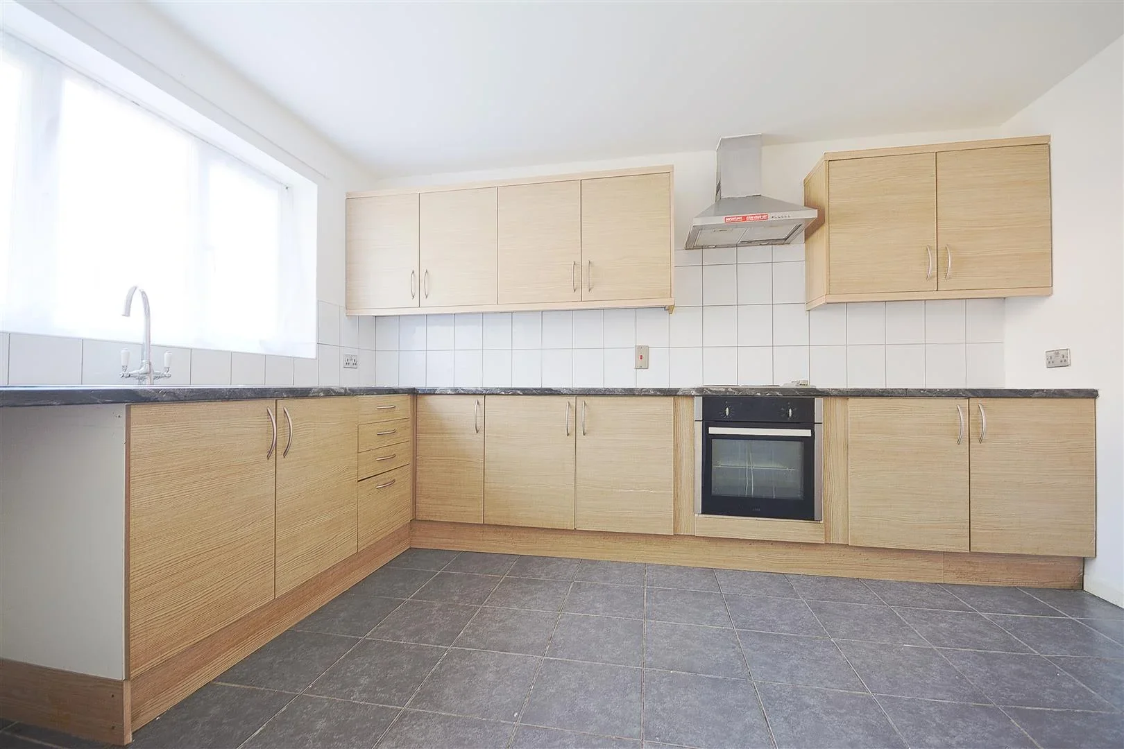 Flat Collyweston Road in Northampton