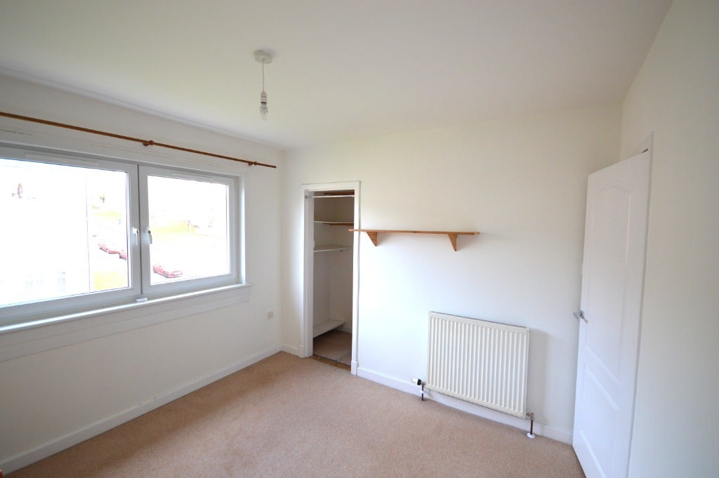 Flat Thurso Crescent in Dundee