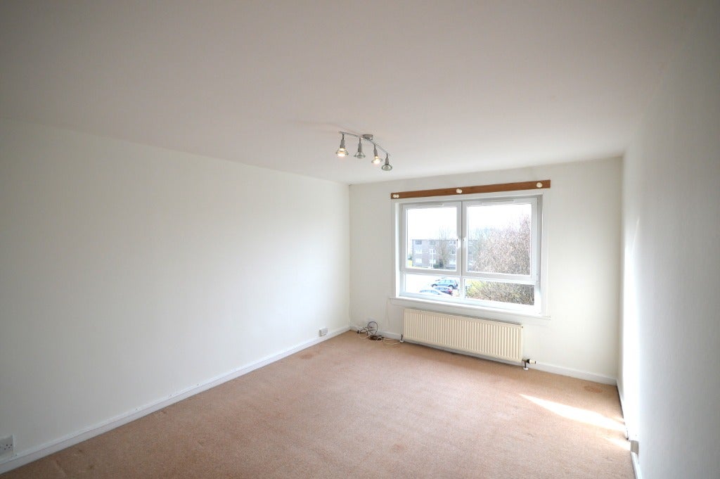 Flat Thurso Crescent in Dundee