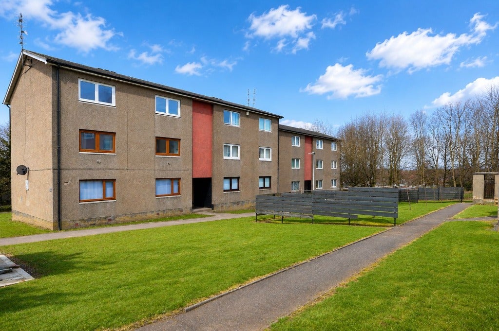 Flat Thurso Crescent in Dundee