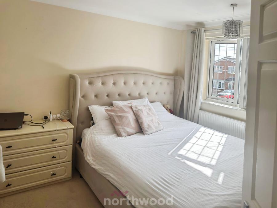 House Stretton Close in Doncaster