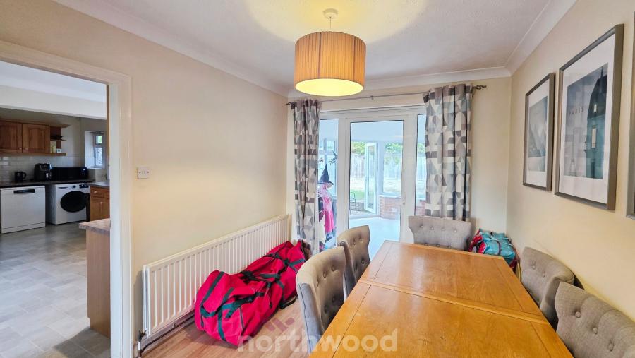 House Stretton Close in Doncaster