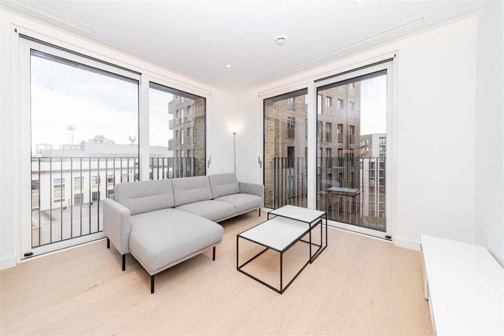 Flat Phoenix Place in Greater London