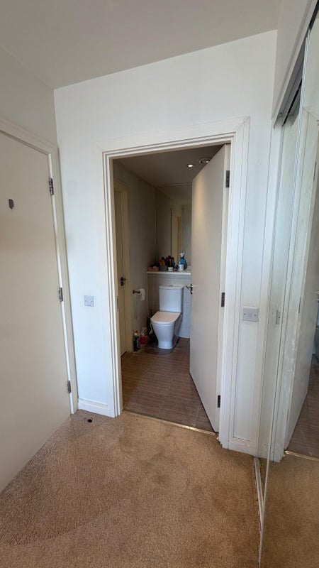 Room New Village Avenue in Greater London