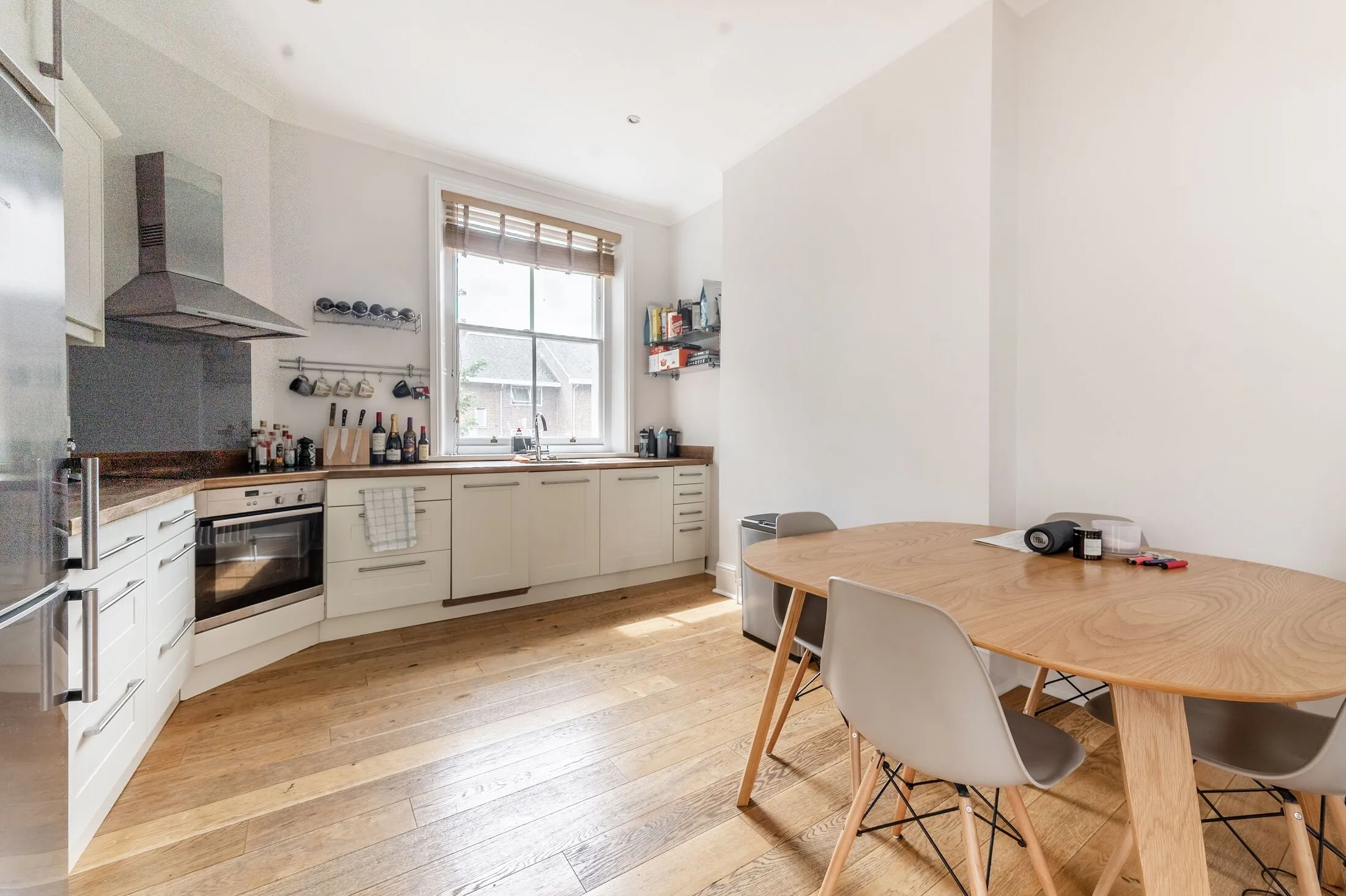 Flat Thorndike Close in Greater London