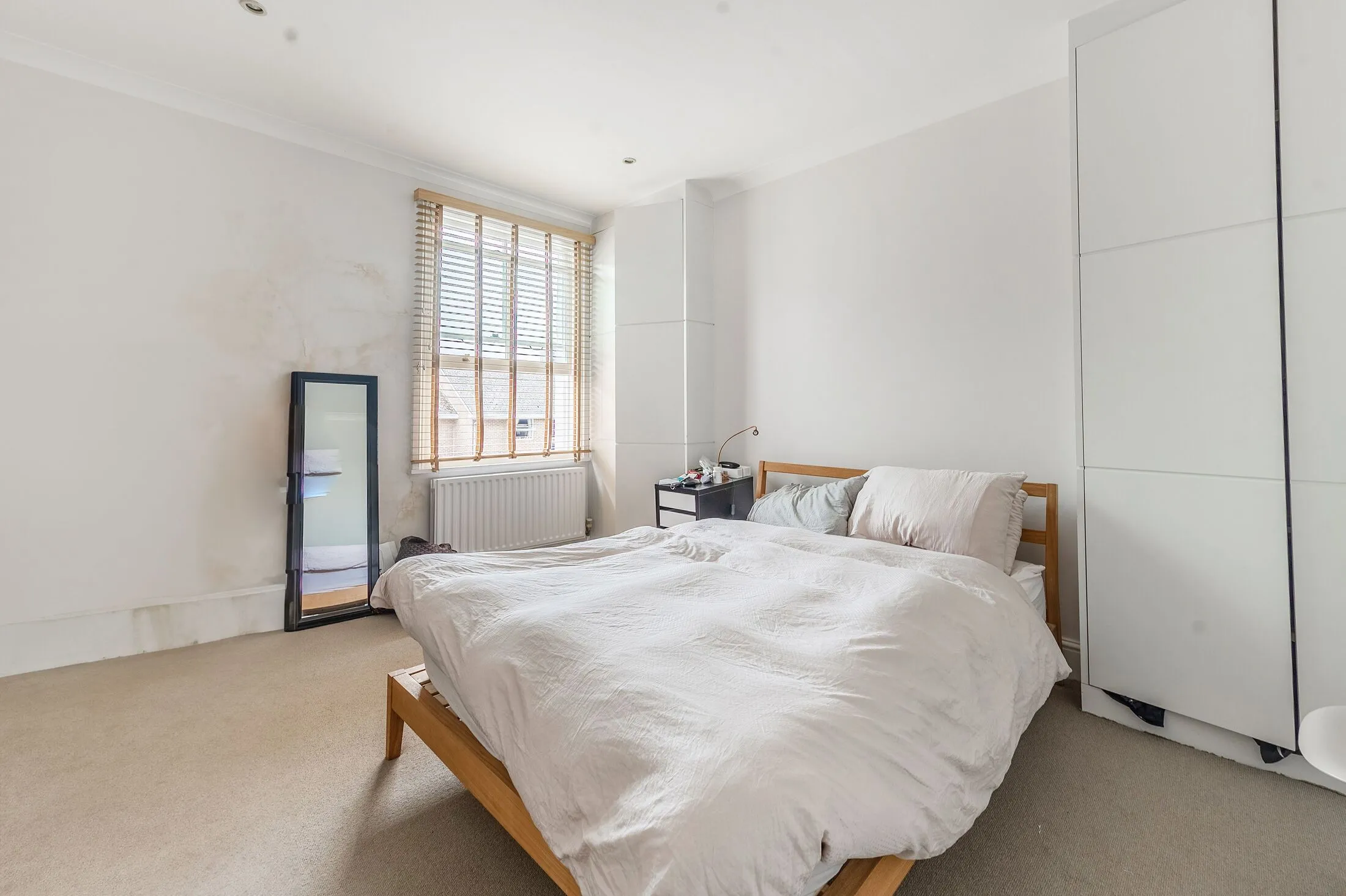 Flat Thorndike Close in Greater London