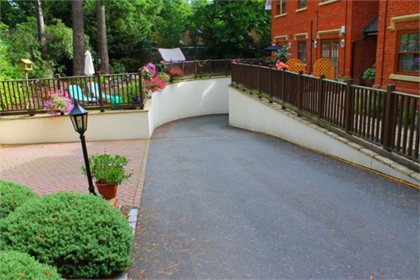 Flat Hambleton Close in Surrey Heath
