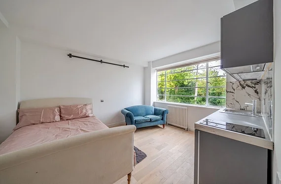 Flat Taymount Rise in Greater London