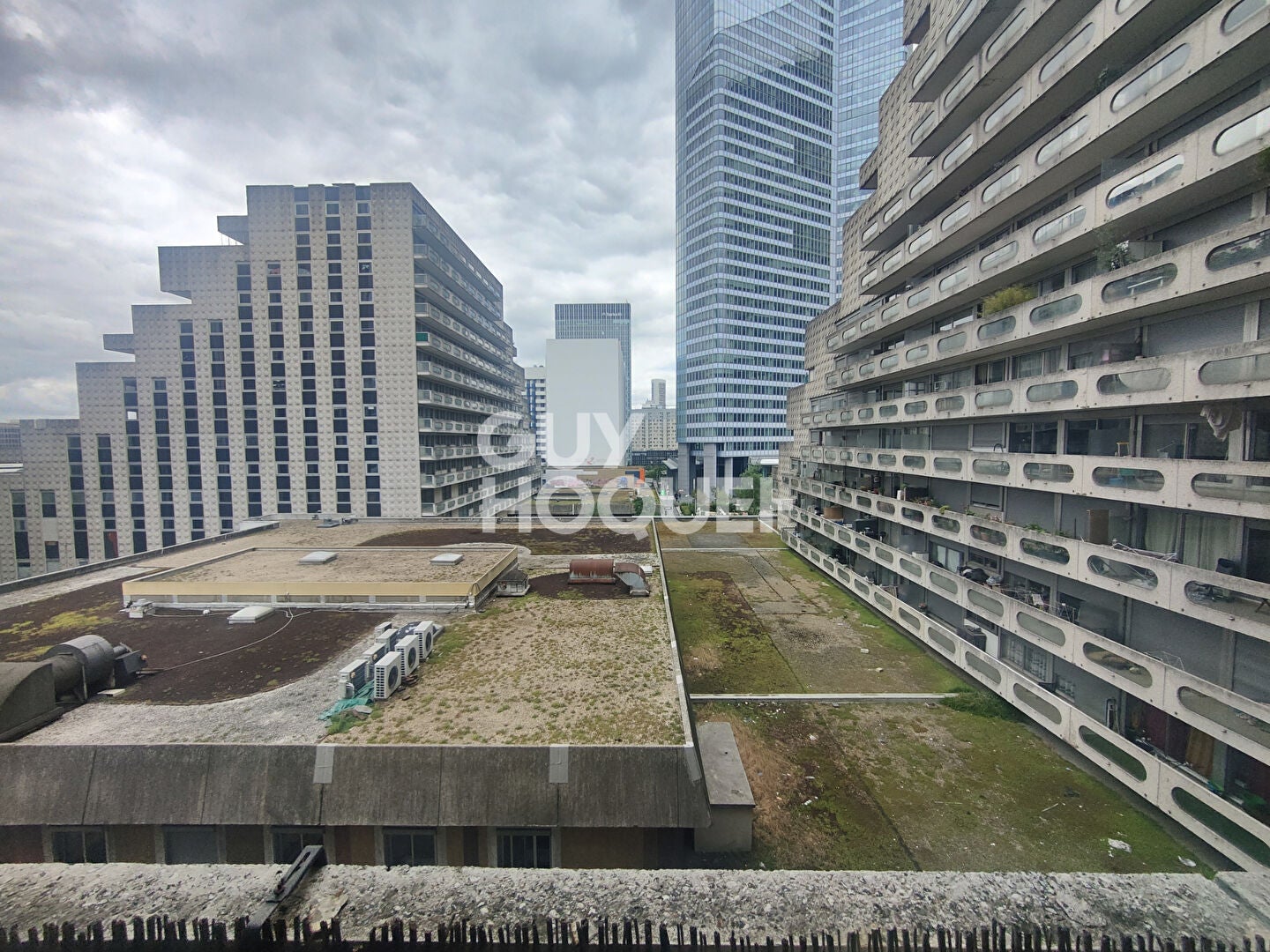 Flat Place de Seine in Courbevoie