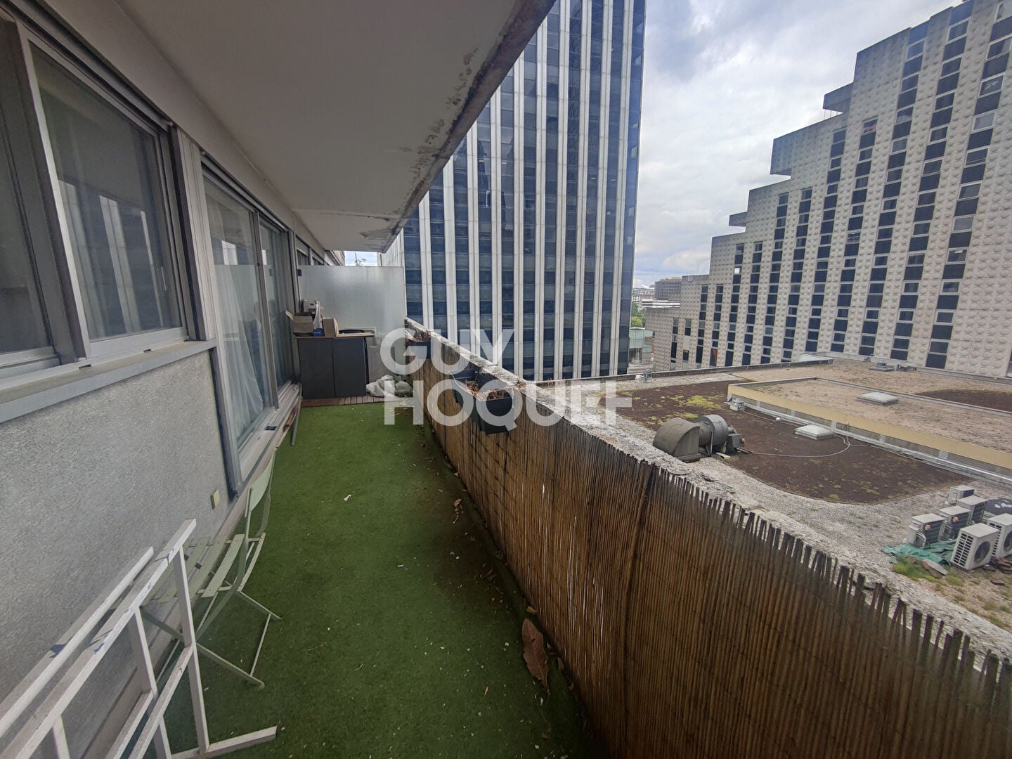 Flat Place de Seine in Courbevoie