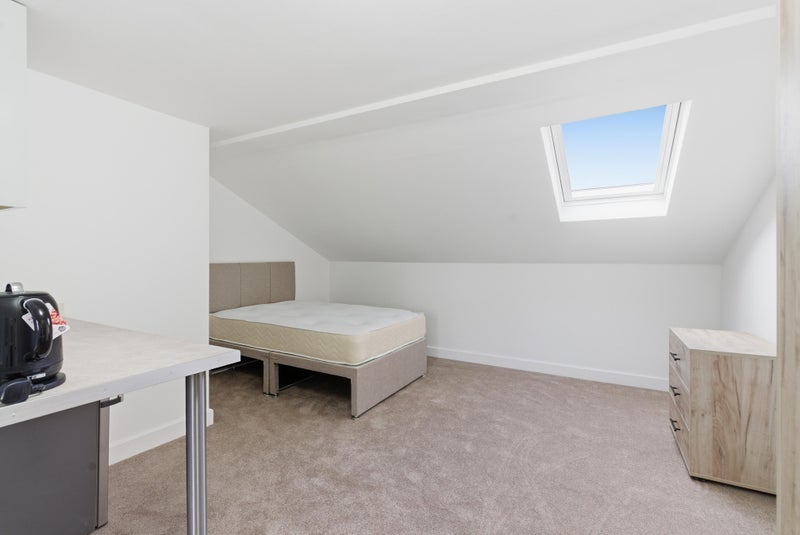 Room Milcote Road in Sandwell