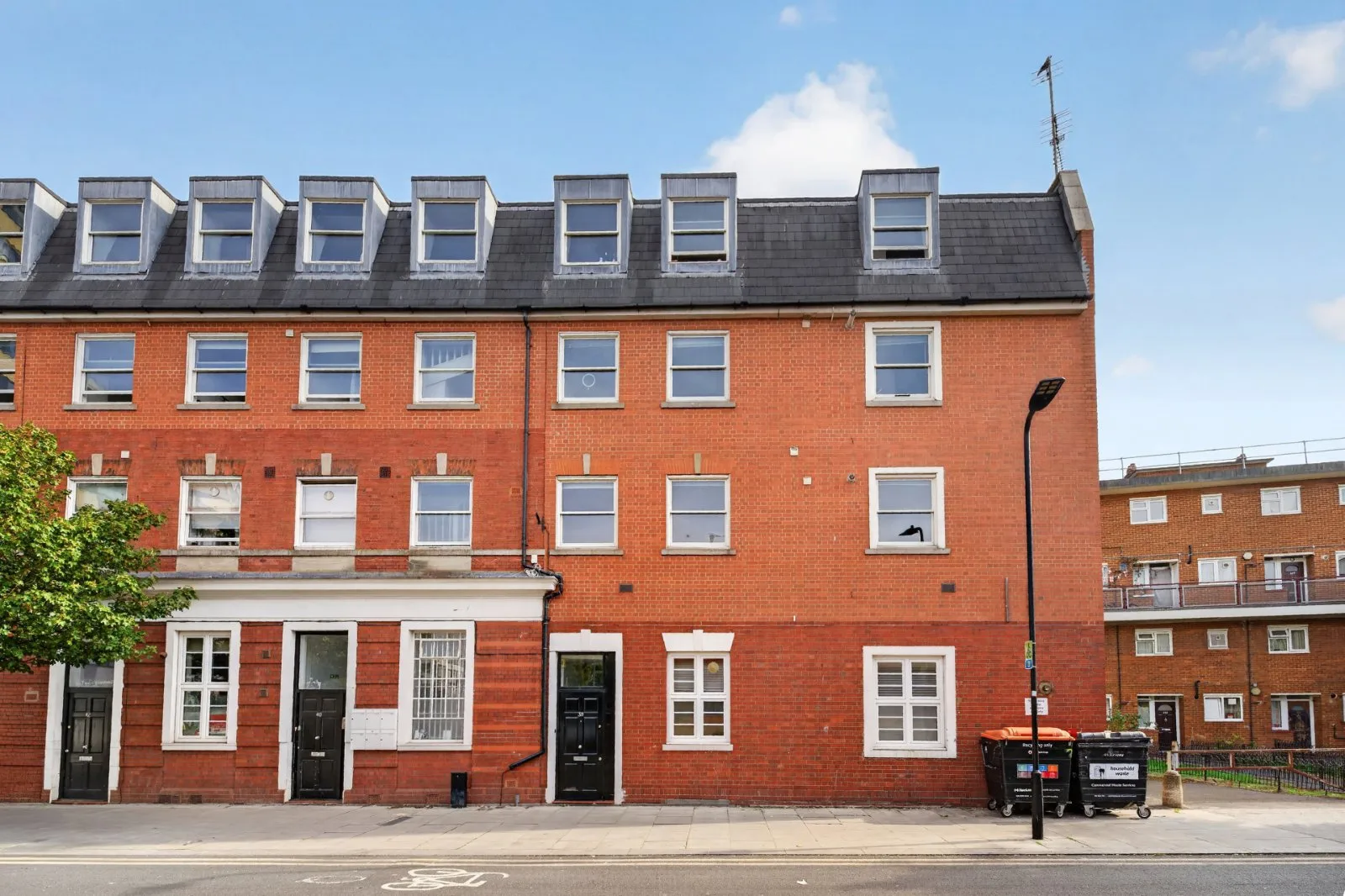 Flat Eagle Wharf Road in Greater London