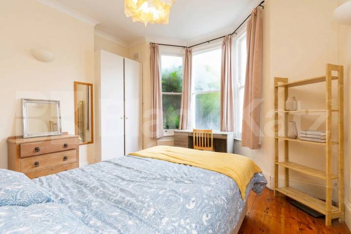 Flat Iverson Road in Greater London