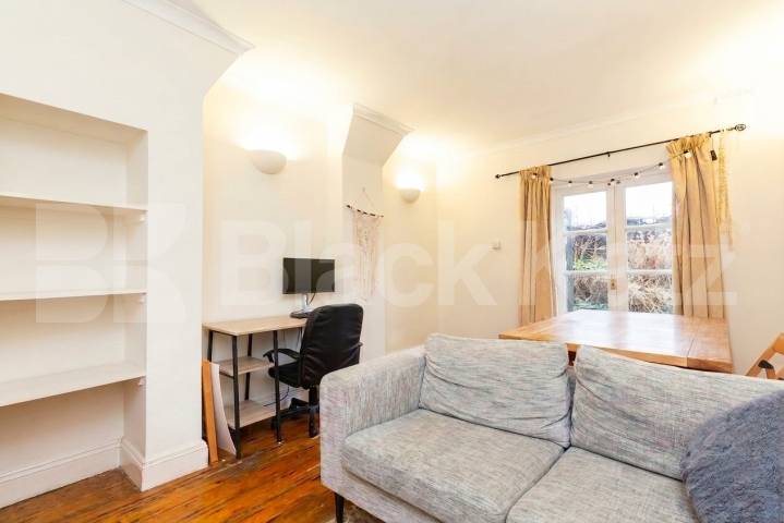Flat Iverson Road in Greater London