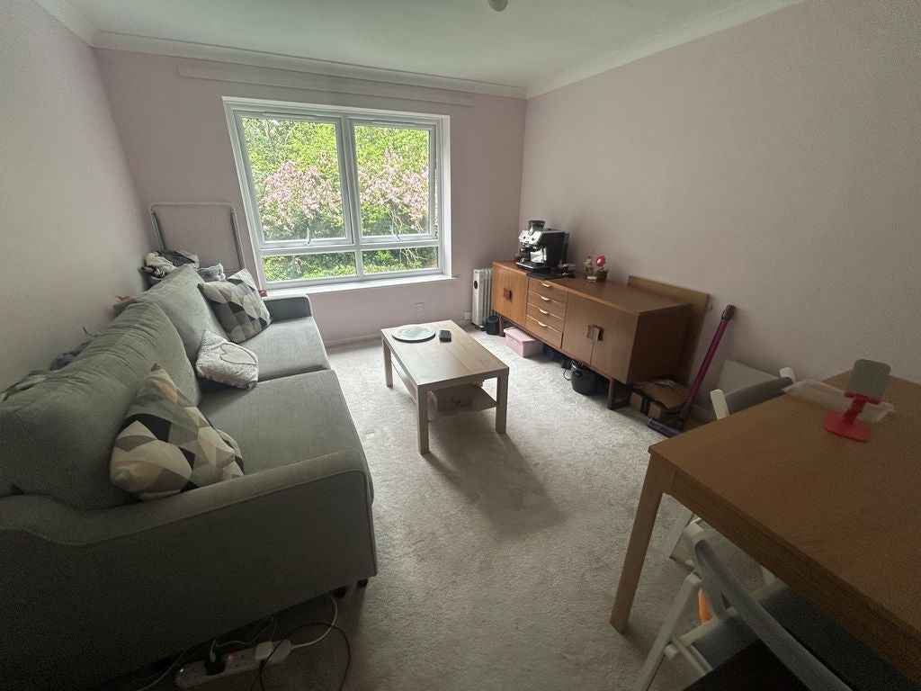Flat Griffin Gardens in Birmingham