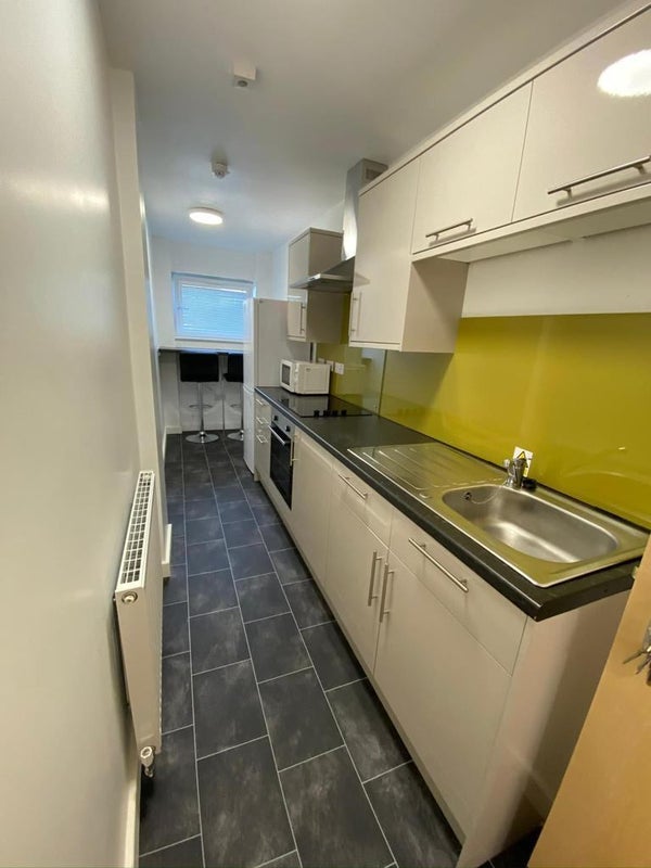 Flat Shultern Lane in Coventry